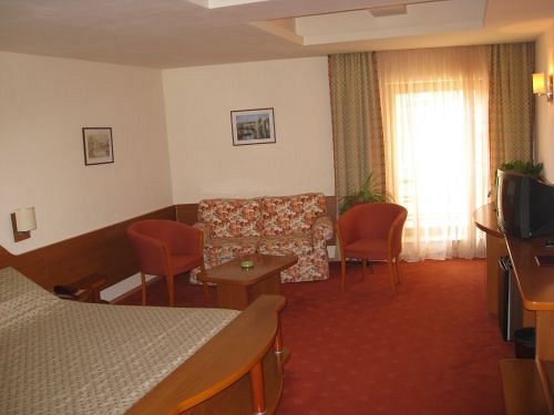 Irisa Hotel