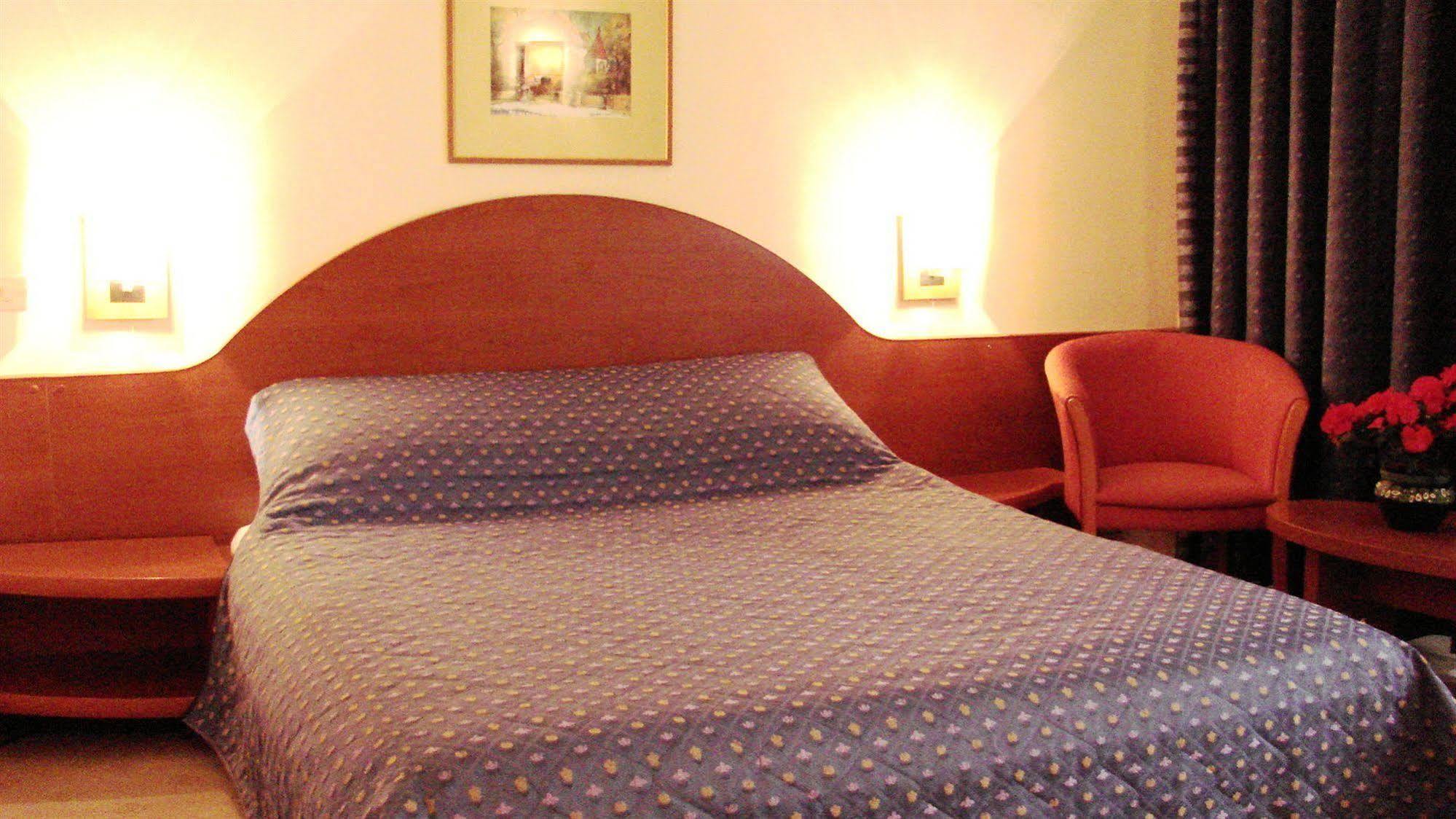 Irisa Hotel